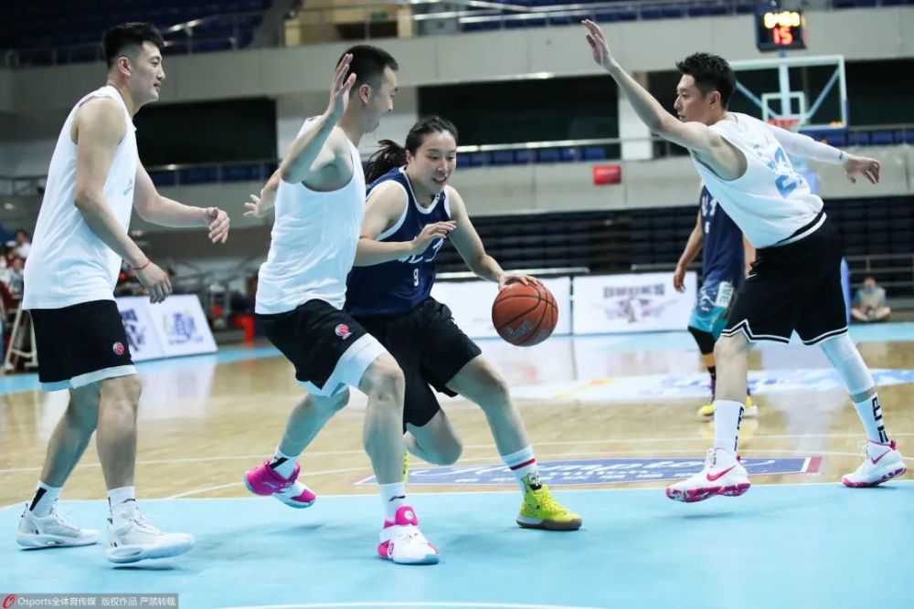 爱尔兰击剑选手乘风破浪夺得铜牌