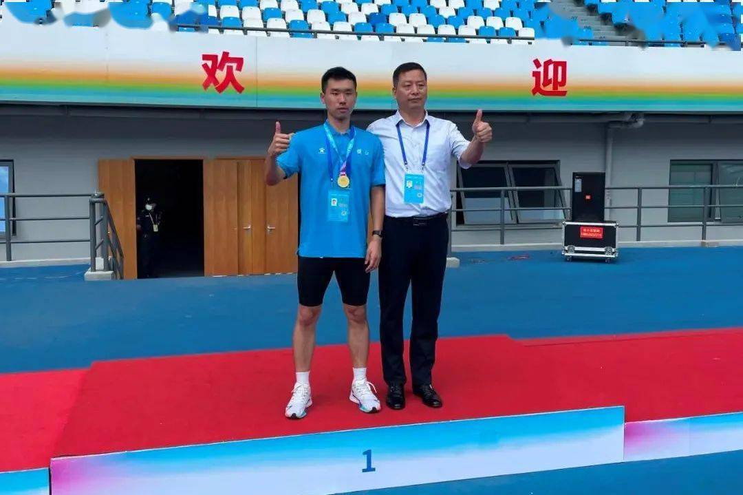 厄瓜多尔选手在跆拳道比赛中勇夺金牌